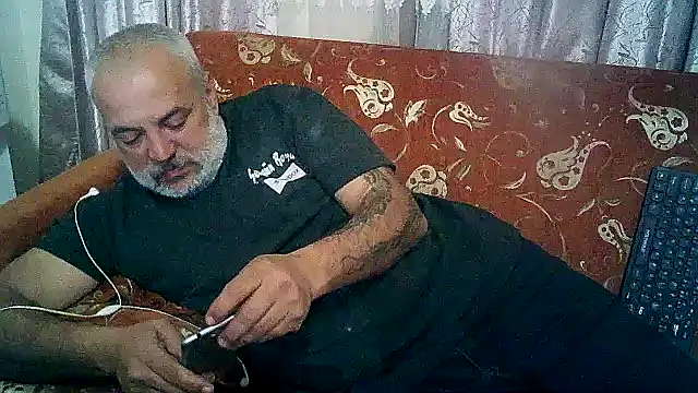 Snapshot of husoizmir chatting on 03/19/25, 06:34 husoizmir online show from 03/19/25, 06:34