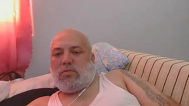Snapshot of husoizmir chatting on 06/27/26, 12:22 husoizmir online show from 06/27/26, 12:22