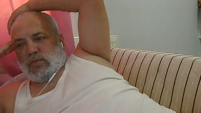 Snapshot of husoizmir chatting on 07/06/26, 03:03 husoizmir online show from 07/06/26, 03:03