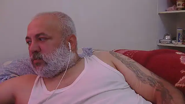 Snapshot of husoizmir chatting on 06/08/26, 12:38 husoizmir online show from 06/08/26, 12:38