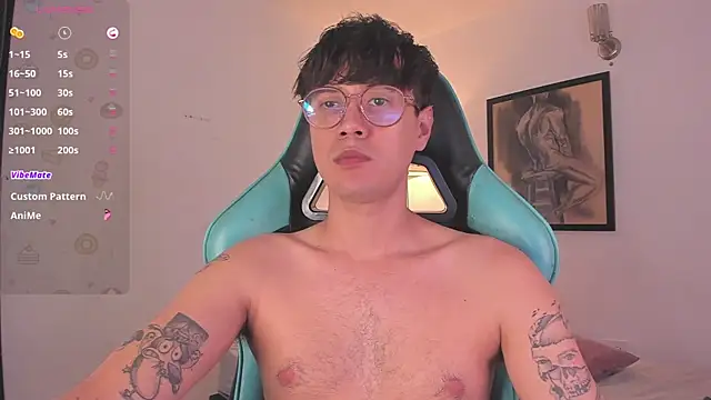 Snapshot of LeaneSeb chatting on 11/05/25, 07:50 LeaneSeb online show from 11/05/25, 07:50