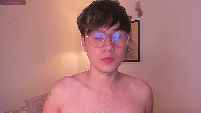 Snapshot of LeaneSeb chatting on 11/14/25, 09:46 LeaneSeb online show from 11/14/25, 09:46