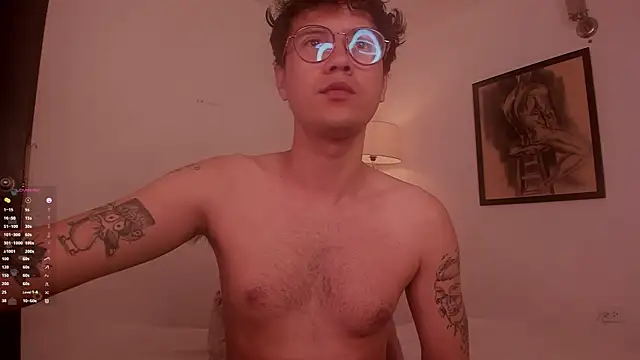 Snapshot of LeaneSeb chatting on 11/26/25, 07:41 LeaneSeb online show from 11/26/25, 07:41