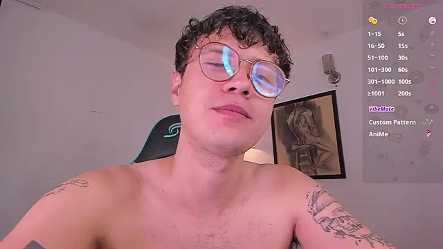 Snapshot of LeaneSeb chatting on 11/09/25, 08:13 LeaneSeb online show from 11/09/25, 08:13