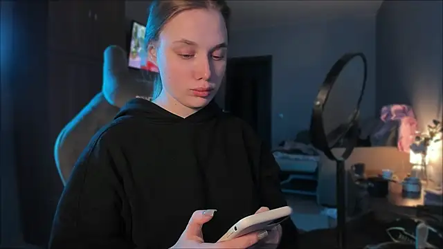 Snapshot of Rachel_Ro chatting on 01/10/25, 07:57 Rachel Ro online show from 01/10/25, 07:57