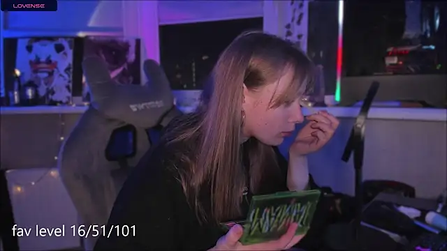 Snapshot of Rachel_Ro chatting on 10/25/25, 03:56 Rachel Ro online show from 10/25/25, 03:56