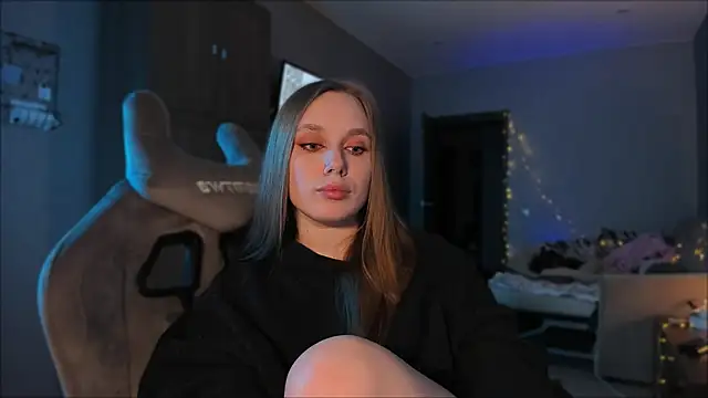 Snapshot of Rachel_Ro chatting on 01/21/25, 12:18 Rachel Ro online show from 01/21/25, 12:18