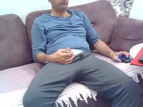 hoturkishman31 online show from 04/13/26, 07:07