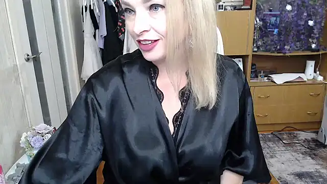 Snapshot of Mika_Passion chatting on 09/23/25, 08:54 Mika Passion online show from 09/23/25, 08:54