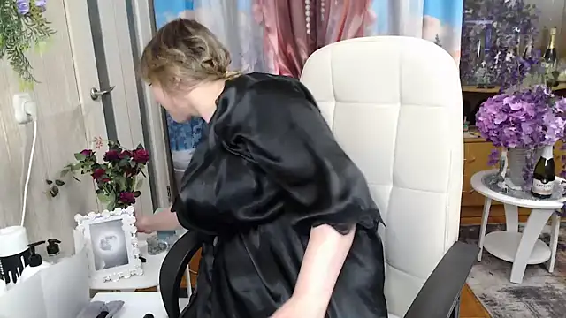 Mika Passion online show from 03/28/26, 08:04