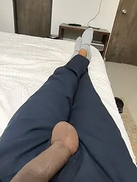 Snapshot of GUJJU_GUJARATI chatting on 02/17/25, 11:13 GUJJU GUJARATI online show from 02/17/25, 11:13