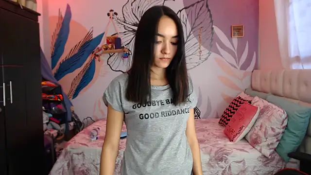 LinzyBaner online show from 01/10/25, 10:25