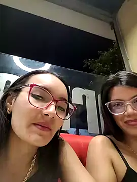 LinzyBaner online show from 10/18/25, 12:12