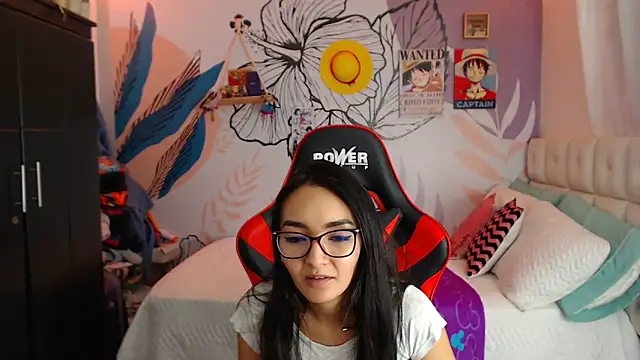 LinzyBaner online show from 02/14/25, 12:19