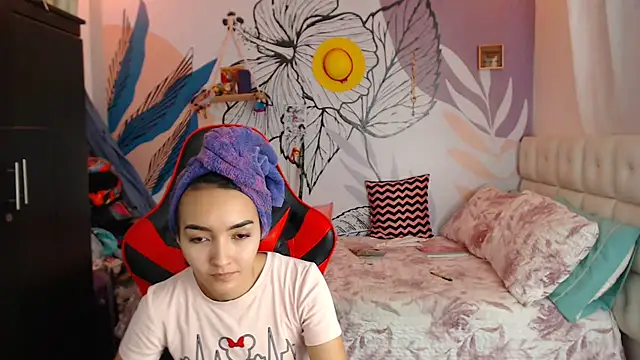 LinzyBaner online show from 01/23/25, 12:57