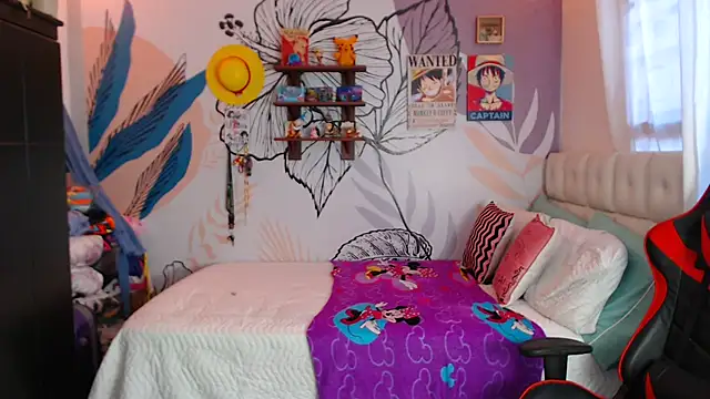 LinzyBaner online show from 02/21/25, 09:43