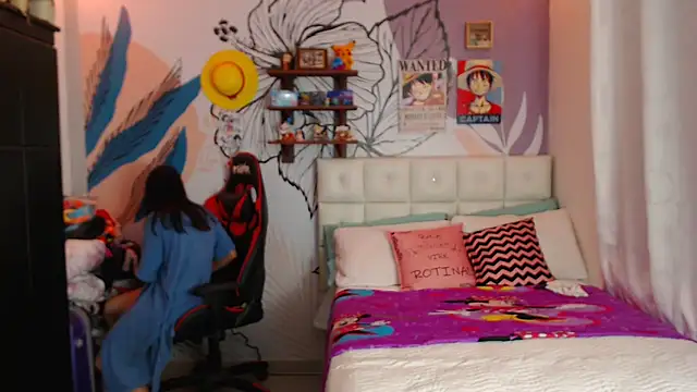 LinzyBaner online show from 02/25/25, 11:37