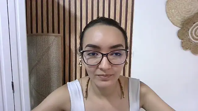 LinzyBaner online show from 02/11/25, 10:28