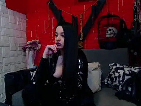Snapshot of MistressRachelle chatting on 02/16/25, 01:36 MistressRachelle online show from 02/16/25, 01:36