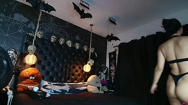 AlexHoe  online show from 04/21/26, 06:36