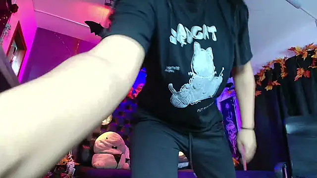 AlexHoe  online show from 09/23/25, 08:38