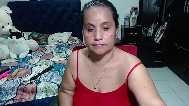 Snapshot of pervert_mommy_ chatting on 03/19/25, 12:23 pervert mommy online show from 03/19/25, 12:23
