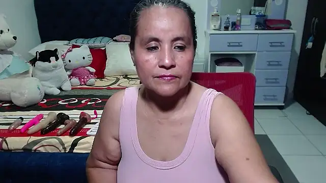Snapshot of pervert_mommy_ chatting on 09/20/25, 10:42 pervert mommy online show from 09/20/25, 10:42