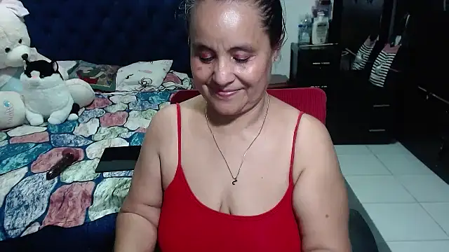 Snapshot of pervert_mommy_ chatting on 03/19/25, 03:29 pervert mommy online show from 03/19/25, 03:29
