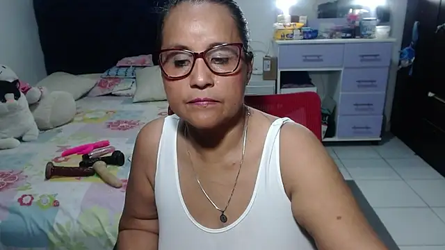 pervert mommy  online show from 04/24/26, 10:17