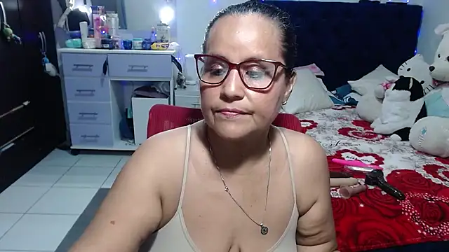 pervert mommy  online show from 05/25/26, 09:41