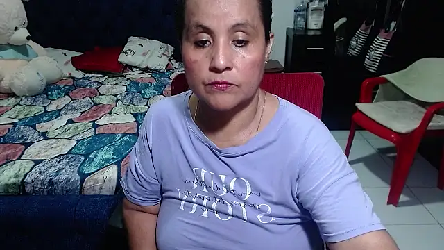 Snapshot of pervert_mommy_ chatting on 03/17/25, 11:13 pervert mommy online show from 03/17/25, 11:13