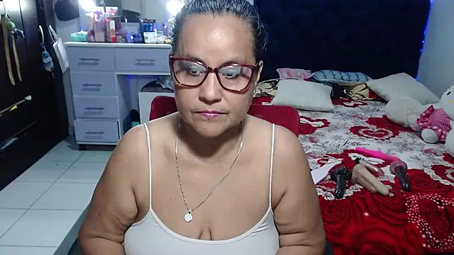 Snapshot of pervert_mommy_ chatting on 06/09/26, 09:54 pervert mommy online show from 06/09/26, 09:54