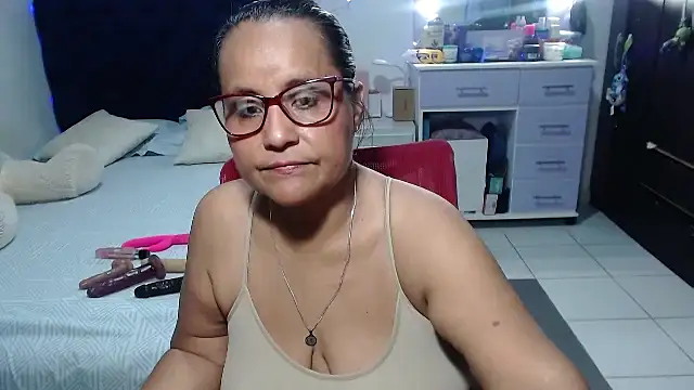 pervert mommy  online show from 05/13/26, 10:33