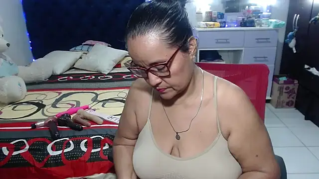 pervert mommy  online show from 03/26/26, 09:51