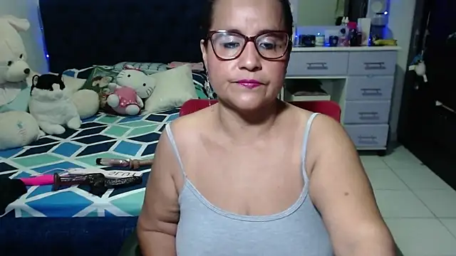 pervert mommy  online show from 12/16/25, 10:08