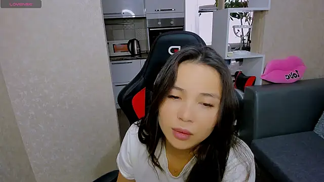 Snapshot of AyaMoon chatting on 09/22/25, 04:40 AyaMoon online show from 09/22/25, 04:40