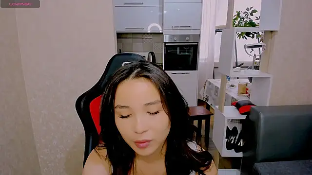 Snapshot of AyaMoon chatting on 09/29/25, 04:30 AyaMoon online show from 09/29/25, 04:30