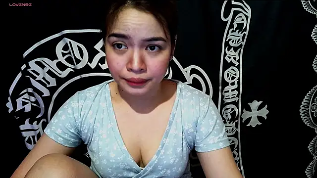 Snapshot of _preciousmoira_ chatting on 05/27/26, 12:09 preciousmoira online show from 05/27/26, 12:09