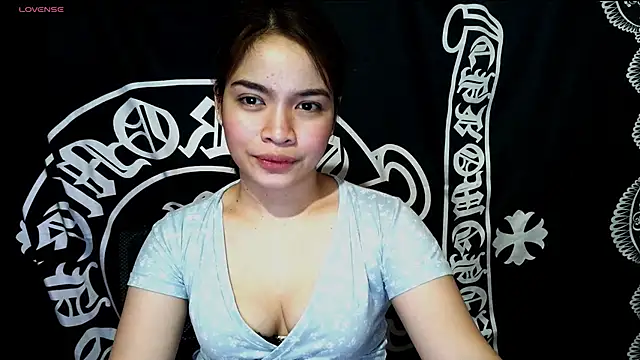 Snapshot of _preciousmoira_ chatting on 05/27/26, 01:57 preciousmoira online show from 05/27/26, 01:57