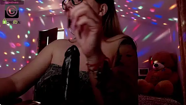 Snapshot of SonyaDevon chatting on 03/20/25, 10:54 SonyaDevon online show from 03/20/25, 10:54