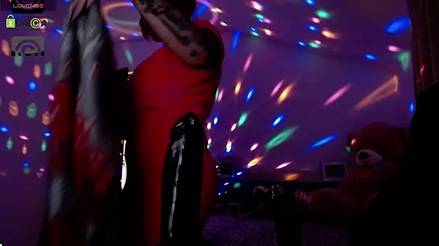 Snapshot of SonyaDevon chatting on 03/15/25, 10:57 SonyaDevon online show from 03/15/25, 10:57