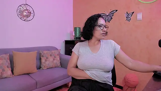 scarlet wet online show from 11/18/25, 12:37