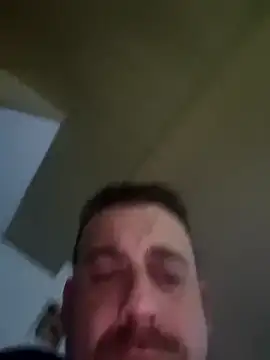 Snapshot of AquaMenn chatting on 10/15/25, 11:46 AquaMenn online show from 10/15/25, 11:46