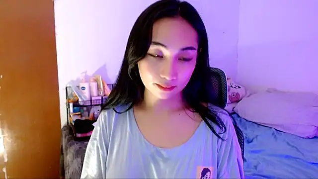 SweetLilly 18 online show from 10/20/25, 02:13