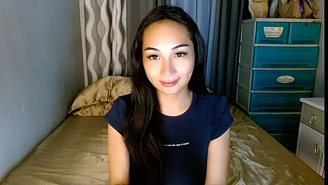 SweetLilly 18 online show from 06/01/26, 07:08