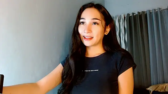 SweetLilly 18 online show from 07/18/26, 03:15