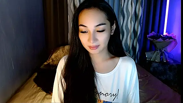 SweetLilly 18 online show from 05/06/26, 03:21