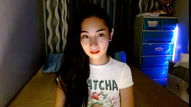 SweetLilly 18 online show from 06/30/26, 06:35