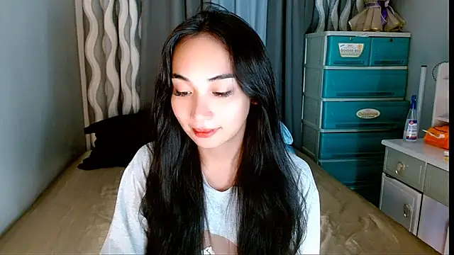 SweetLilly 18 online show from 05/25/26, 04:34