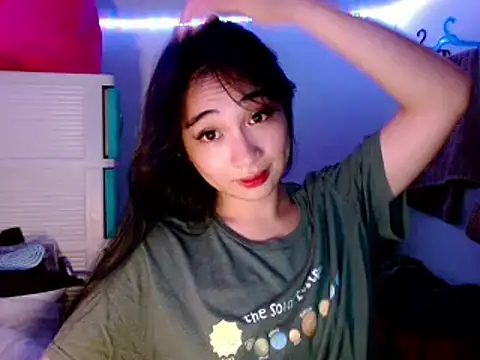 SweetLilly 18 online show from 03/18/25, 03:44